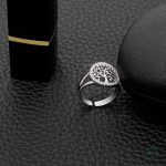 Bijou Bague Arbre de Vie et son éclat diamanté