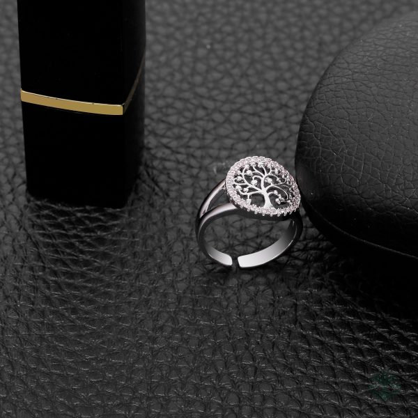 Bijou Bague Arbre de Vie et son éclat diamanté