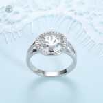 Bijou élégant en argent pour un style naturel