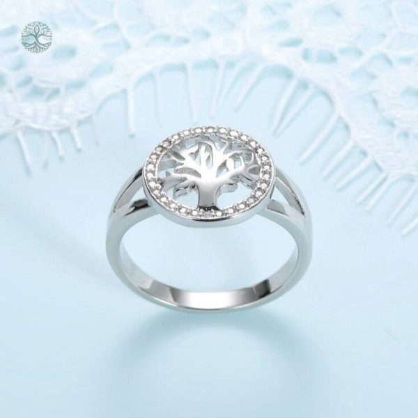 Bijou élégant en argent pour un style naturel