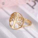 Bague or avec motif Arbre de Vie, un bijou chargé de sens