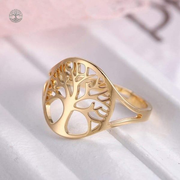 Bague or avec motif Arbre de Vie, un bijou chargé de sens
