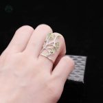Bijou en argent représentant un Arbre de Vie, charme intemporel