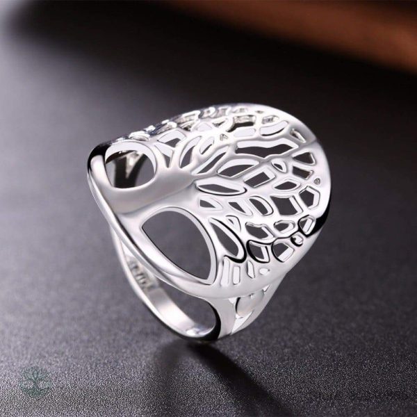 Bague élégante représentant l'Arbre de Vie