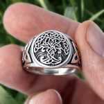 Bijou symbolique Arbre de Vie en métal