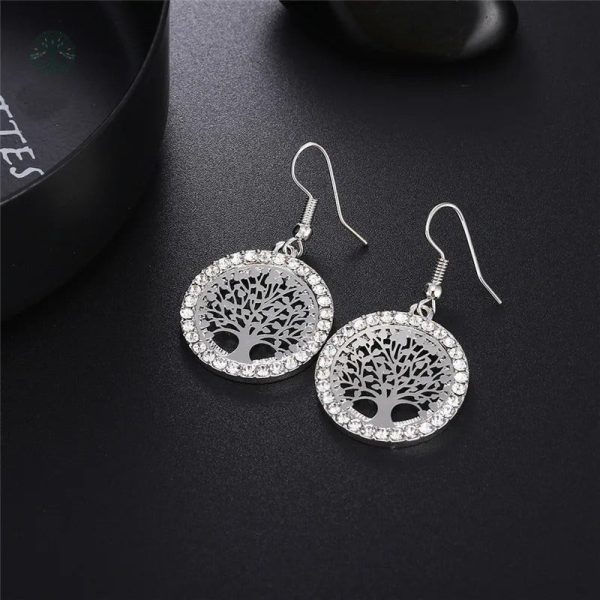 Boucles d'oreilles argentées avec motif arbre de vie