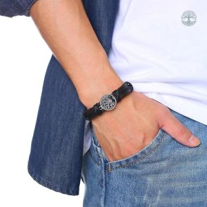Bijou Arbre de Vie pour une touche masculine élégante