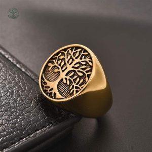 Bijou en or représentant l'Arbre de Vie, style classique