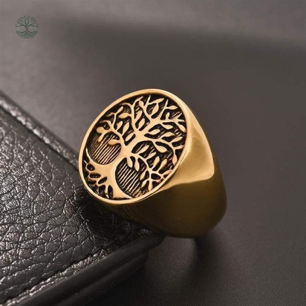 Bijou en or représentant l'Arbre de Vie, style classique