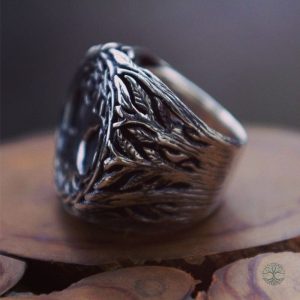 Bague Yggdrasil en inox, un hommage à la mythologie nordique
