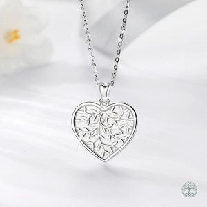 Bijou en argent avec motif Arbre de Vie