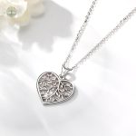 Collier cœur en argent, design symbolique