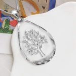 Collier tendance avec design goutte d'eau unique