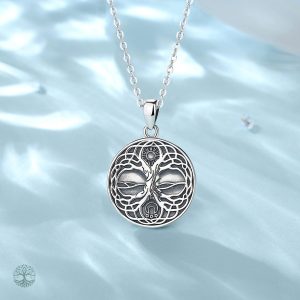 Bijou homme Yggdrasil en argent, symbole d'équilibre et de force