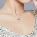 Bijou Arbre de Vie avec motif floral élégant