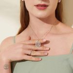 Collier femme en argent avec motif arbre de vie