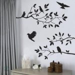 Décoration murale nature avec stickers oiseaux et arbres